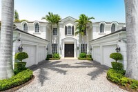 485 NE Spanish Trail in Boca Raton, FL - Foto de edificio - Building Photo