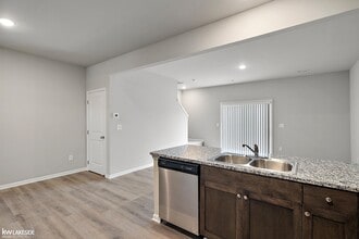 28287 Loews Dr in New Baltimore, MI - Building Photo - Building Photo