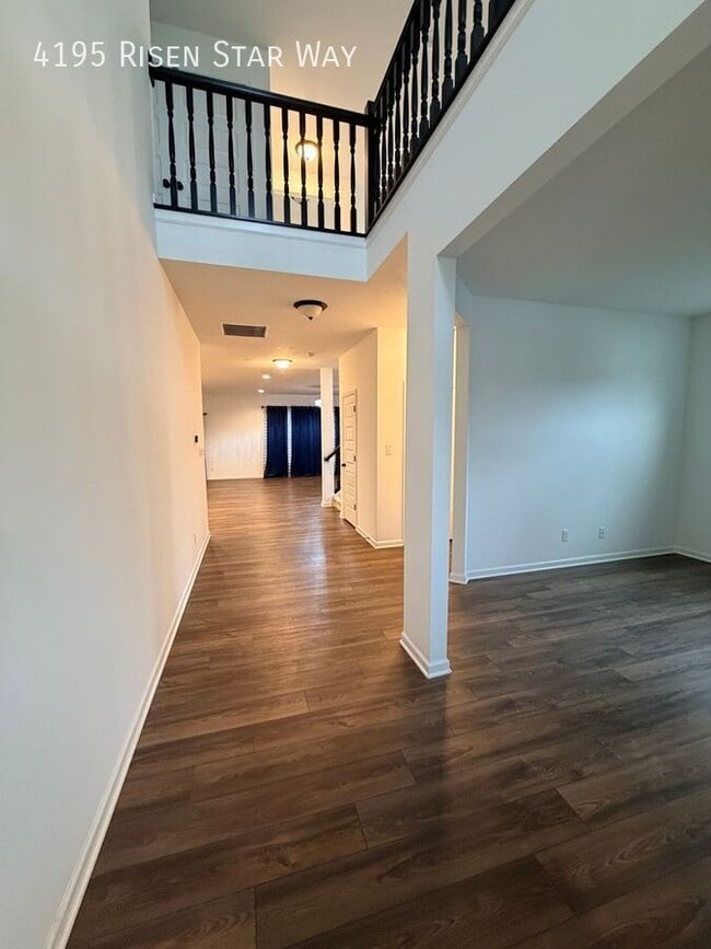 4195 Risen Star Way in Bargersville, IN - Building Photo - Building Photo