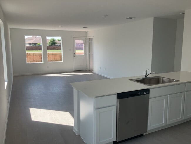 1519 Cork Xing in New Braunfels, TX - Building Photo - Building Photo