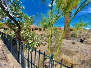 3213 El Morro Rd in El Paso, TX - Building Photo - Building Photo