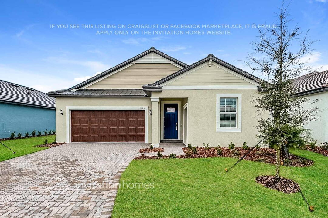 1729 142nd Ter E in Parrish, FL - Building Photo