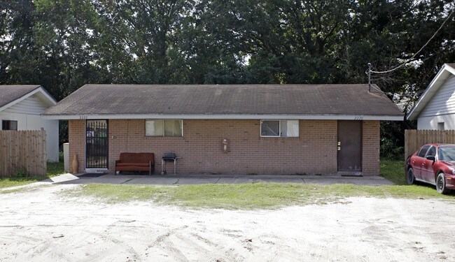 2208-2228 E 17th St in Panama City, FL - Building Photo - Building Photo