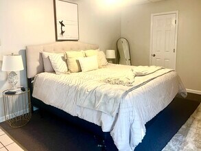 301 Butler Ave, Unit 301B in Tybee Island, GA - Foto de edificio - Building Photo