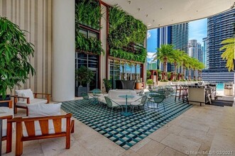 801 S Miami Ave, Unit 1709 in Miami, FL - Building Photo - Building Photo