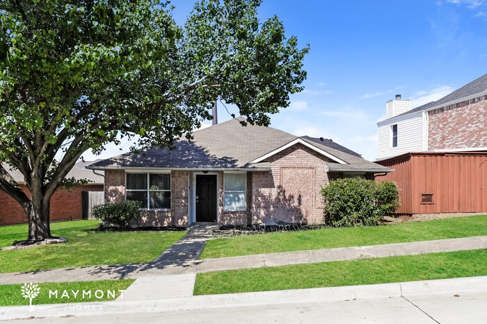 12717 Hilltop Dr in Balch Springs, TX - Building Photo