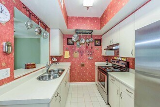 2161 Peachtree Rd in Atlanta, GA - Building Photo - Building Photo