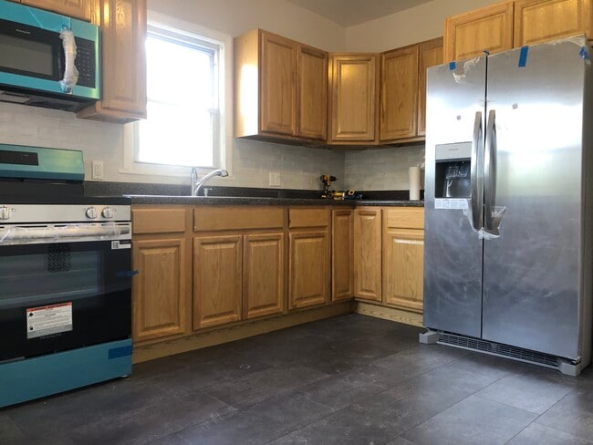 25 Overlook St, Unit 2nd in Mount Vernon, NY - Foto de edificio - Building Photo