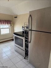 321 Stiles St in Elizabeth, NJ - Building Photo - Building Photo