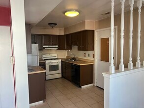 1795 Marquette Ln in Hoffman Estates, IL - Building Photo - Building Photo