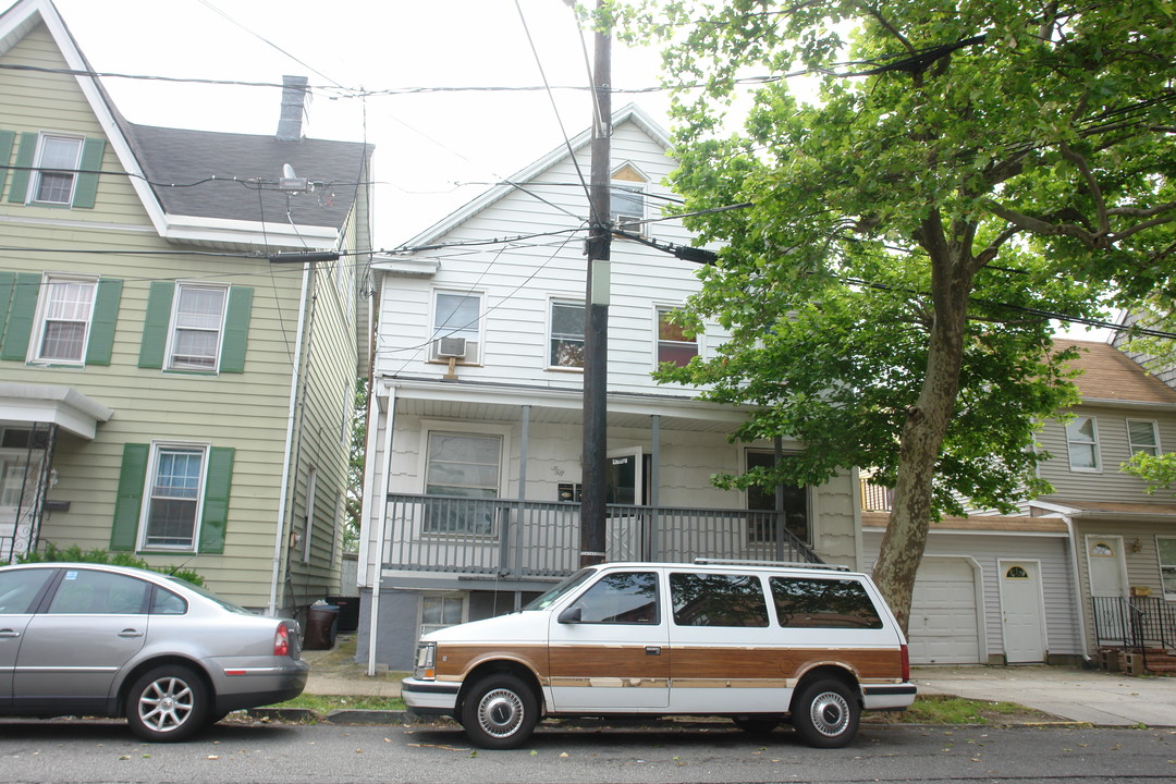 358 Mechanic St in Perth Amboy, NJ - Foto de edificio