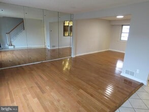 6240 Patrick Henry Ct in Bensalem, PA - Building Photo - Building Photo