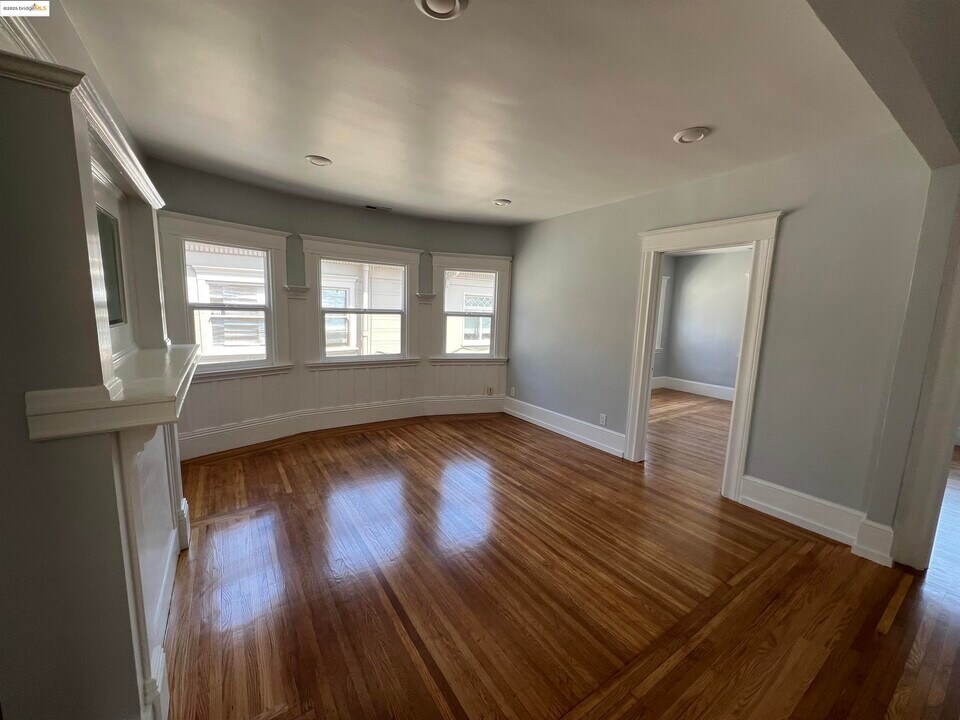 542 42nd St in Oakland, CA - Building Photo