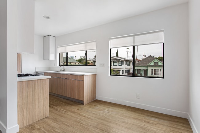 1949 Park Grove Ave, Unit 7 in Los Angeles, CA - Foto de edificio - Building Photo