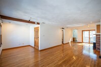 84 Green St, Unit #2 in Boston, MA - Foto de edificio - Building Photo