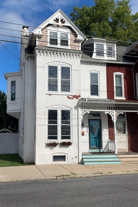 633 Locust St in Columbia, PA - Building Photo
