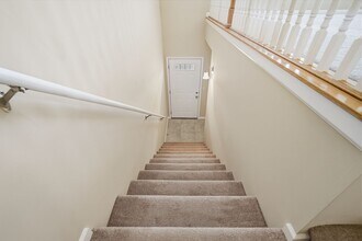 1114-1120 Ekstam in Bloomington, IL - Foto de edificio - Interior Photo