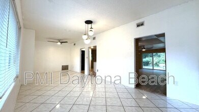 1055 4th St in Daytona Beach, FL - Building Photo - Building Photo