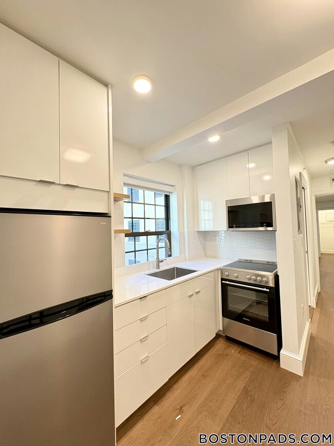 1200 Massachusetts Ave in Cambridge, MA - Building Photo - Building Photo