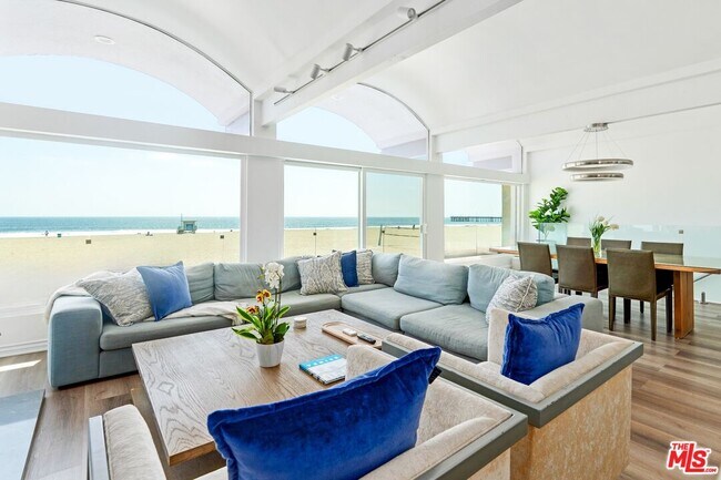 3806 Ocean Front Walk in Marina Del Rey, CA - Foto de edificio - Building Photo