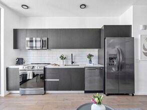 398 NE 5th St in Miami, FL - Building Photo - Building Photo