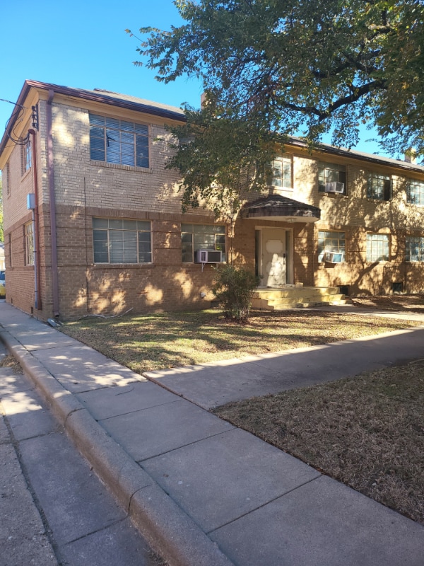 property at 717 N Buffum St