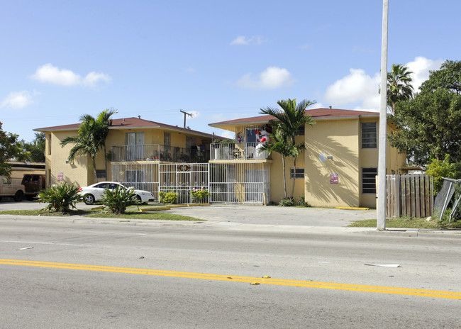 1852-1856 NW 22nd Ave in Miami, FL - Foto de edificio - Building Photo