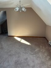 80 Carroll St, Unit 2nd Floor in Manchester, NH - Foto de edificio - Building Photo