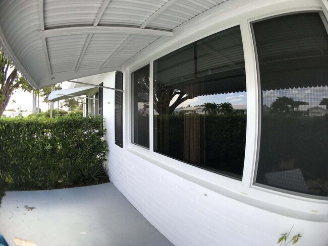 1727 SW 18th St in Boynton Beach, FL - Building Photo - Building Photo