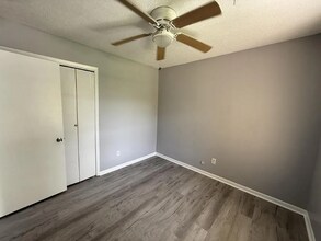 1204 S 7th St in Copperas Cove, TX - Foto de edificio - Building Photo