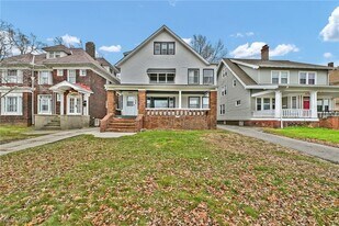 3234 Euclid Heights Blvd in Cleveland Heights, OH - Building Photo