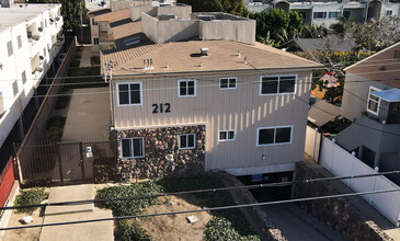 212 E Tamarack Ave in Inglewood, CA - Building Photo - Building Photo