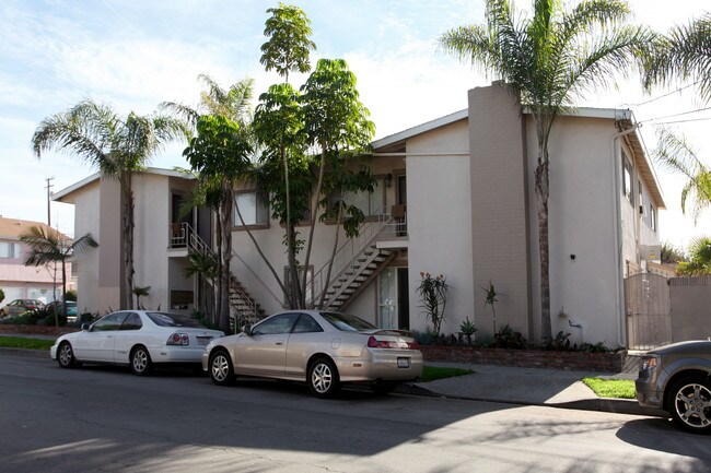 791 Coronado Ave in Long Beach, CA - Building Photo - Building Photo