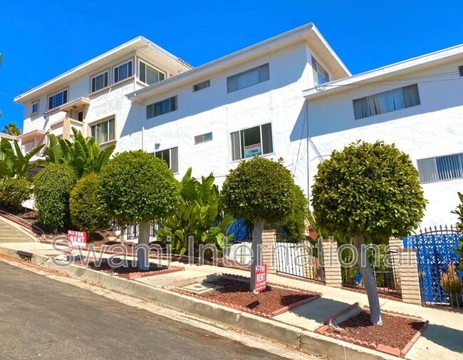 property at 674 W 27th St