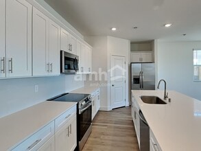 10451 Bar Hbr St in Las Vegas, NV - Building Photo - Building Photo