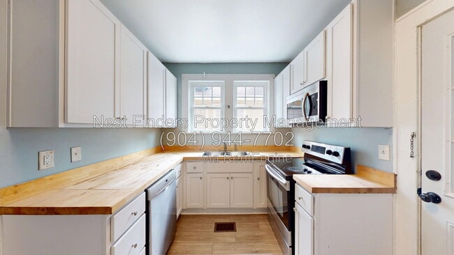 property at 2739 Herschel St