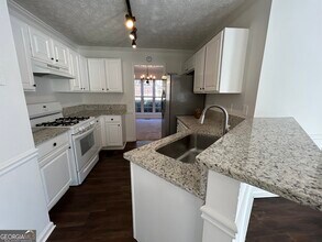 2022 Whitfield Ln in Lawrenceville, GA - Building Photo - Building Photo