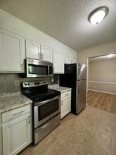 5503 Courtfield Dr in Greensboro, NC - Building Photo - Building Photo