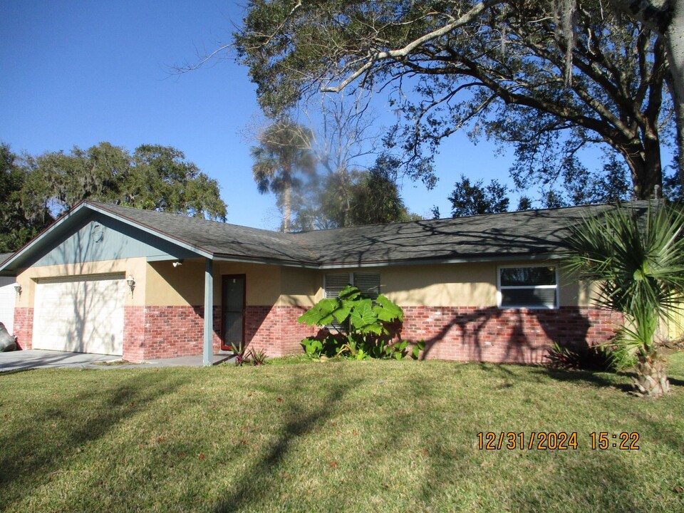 1737 Western Rd in South Daytona, FL - Building Photo