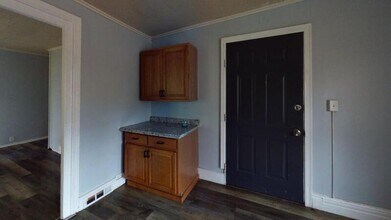 10 Locust St in Rochester, NY - Building Photo - Building Photo