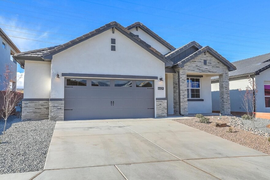 6829 Cleary Loop NE in Rio Rancho, NM - Building Photo