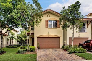 117 E Prive Cir in Delray Beach, FL - Building Photo