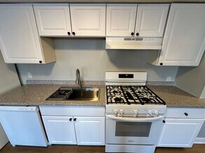 629 SE Oak St in Minneapolis, MN - Foto de edificio - Building Photo