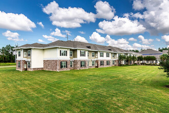 Verandah at Graywood - 55 + Senior Living in Lake Charles, LA - Building Photo - Building Photo