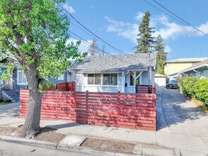 3818 Suter St in Oakland, CA - Building Photo - Building Photo