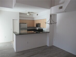 1105 Reserve Ct in Naples, FL - Foto de edificio - Building Photo