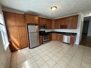 12 Marcella St in Cambridge, MA - Building Photo - Building Photo