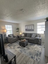 830 Calhoun Ave, Unit 2bd 1 bath in Pensacola, FL - Foto de edificio - Building Photo