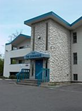 The Dominique Apartments in Burien, WA - Foto de edificio