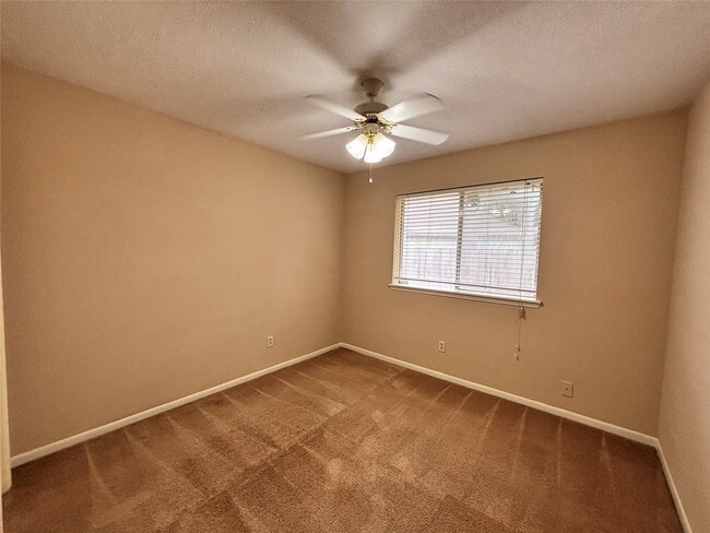 15231 Cabots Landing Dr